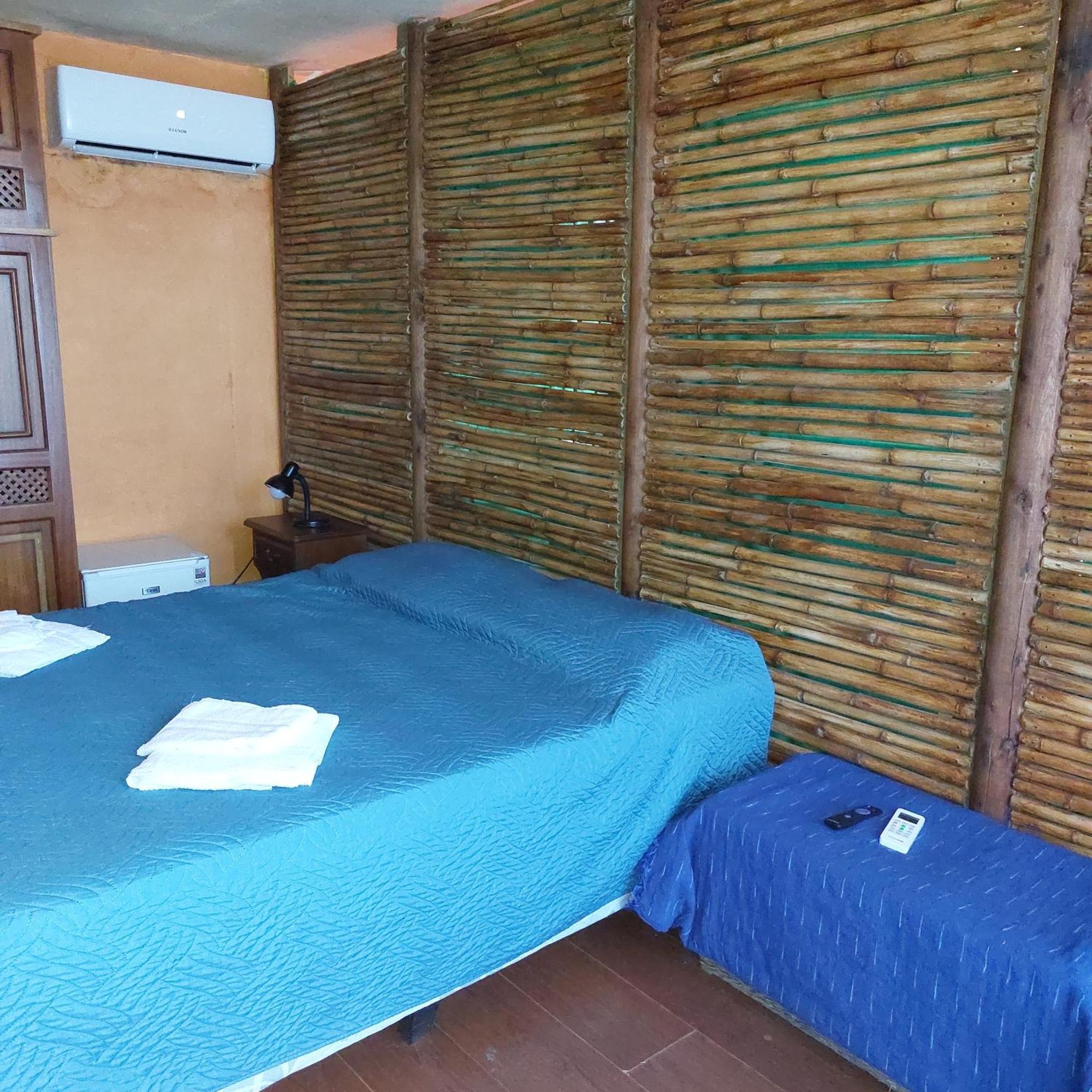 Villa Casa Amarilla Con Jacuzzi Punta Del Diablo Exterior foto